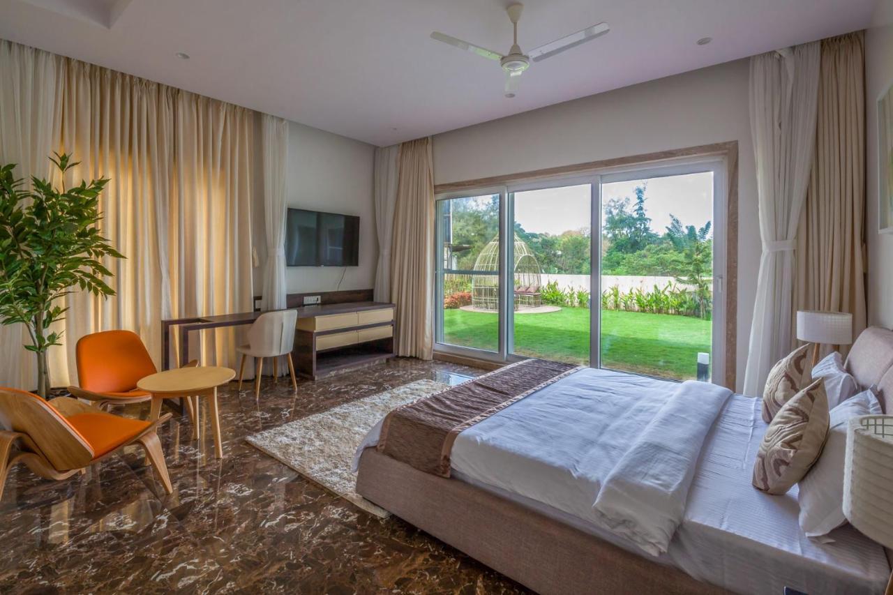 Villa Azul By Stayvista, Offering A Snooker Table, Terrace, Swimming Pool & A Spacious Lawn With A Charming Gazebo For A Perfect Getaway Лонавала Экстерьер фото